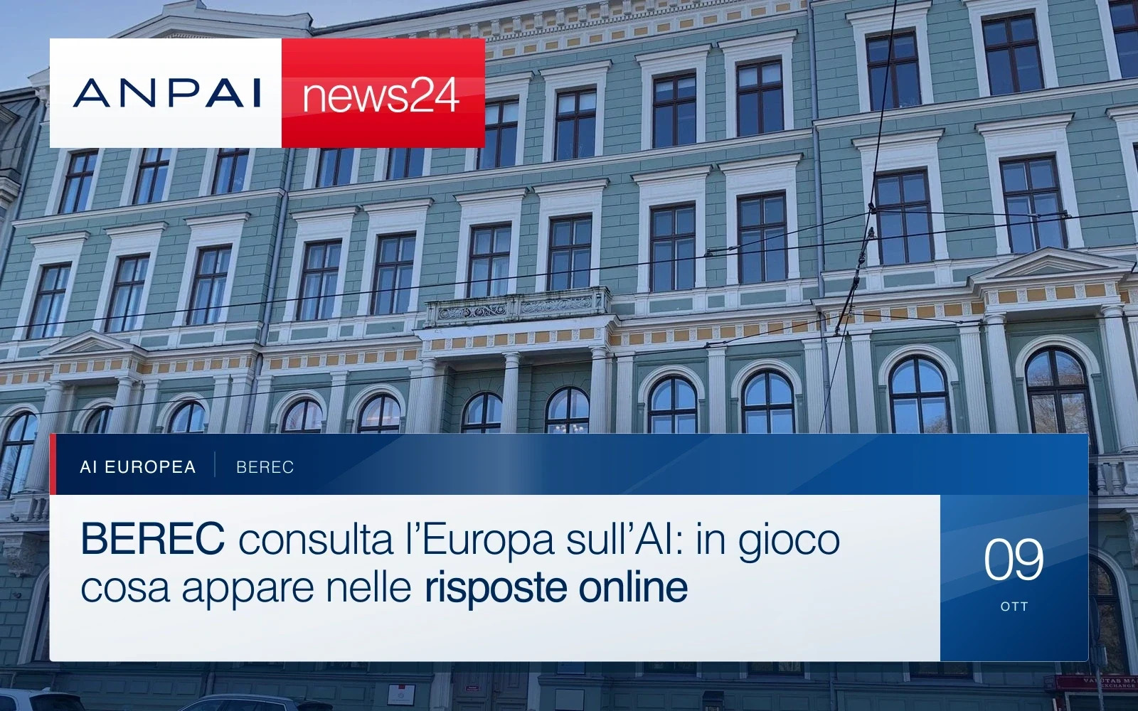 La sede dell’ufficio BEREC a Riga, con le bandiere dell’Unione europea e dell’organismo davanti all’edificio.