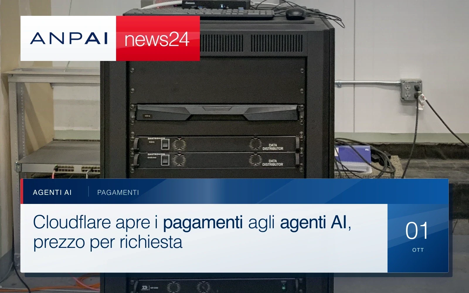 Un rack reale di server e apparati di rete in una sala tecnica.