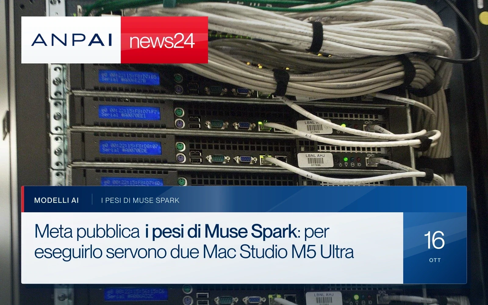 Cablaggi e unità di calcolo in un rack di un centro dati